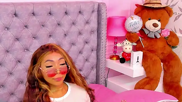 HaileeRobertsのライ ブXXXチャット