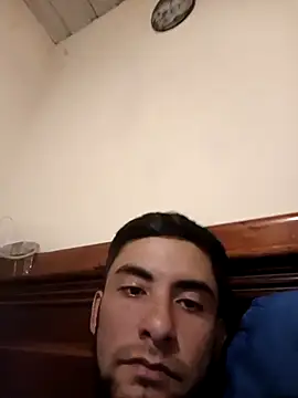 Charly4_20 即時 XXX 聊天