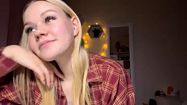 MiaCashe Chat XXX live