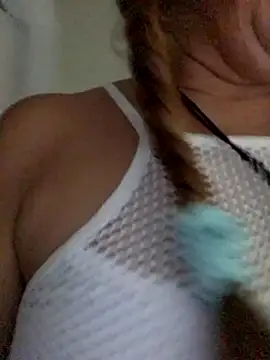 MILEIDE980's Live XXX Chat