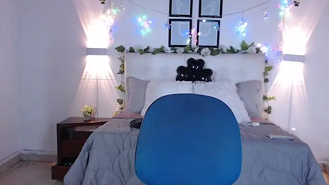 Megan_05_ Chat XXX in diretta