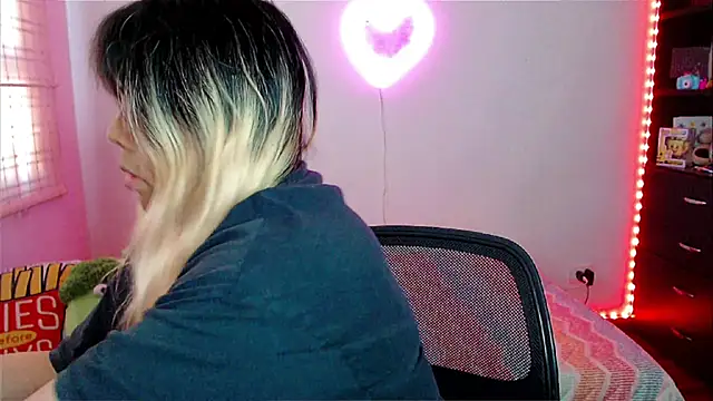 EllieMoonX's Live XXX Chat