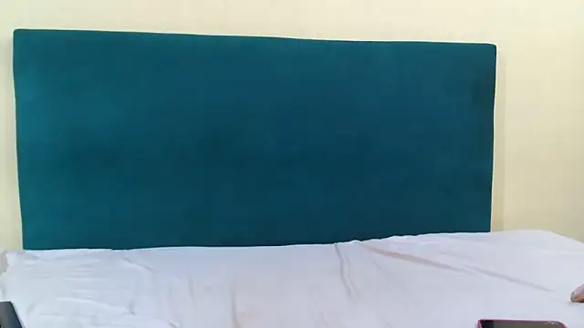 FreakyMelanin18 live XXX chat