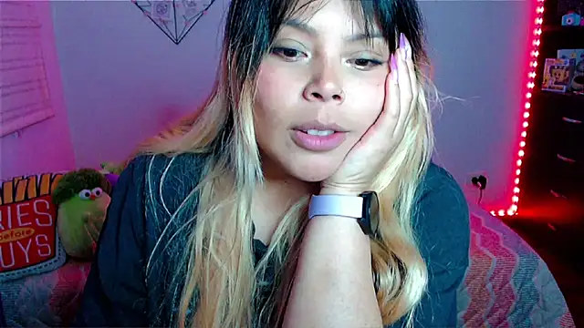 Chatroom XXX en direct de EllieMoonX