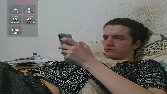 Chat +18 de Tombgy07 ao vivo