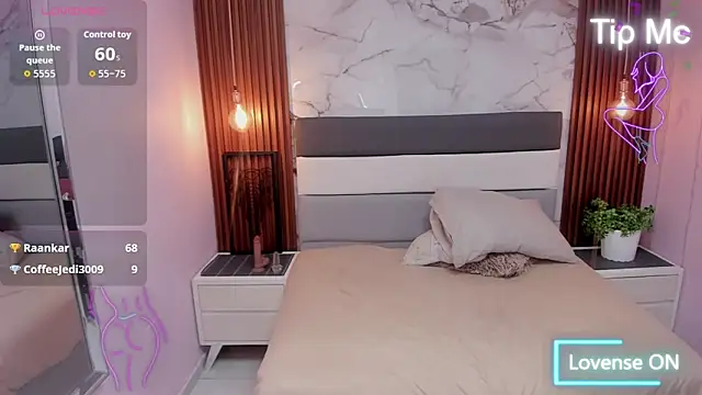 Chat +18 de SHARONBLAKE2 ao vivo