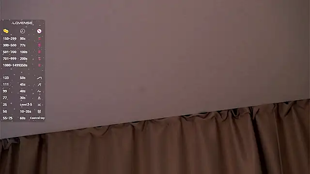 EffieHenri Live XXX-Chat