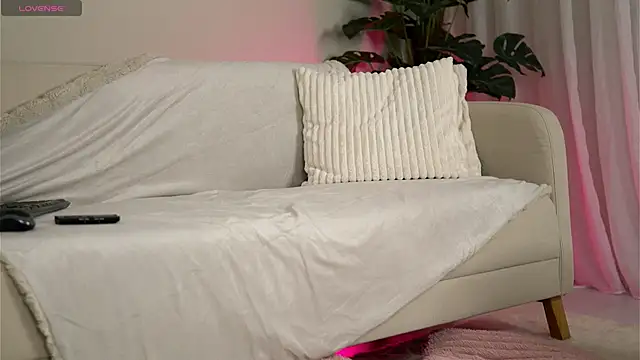 XXX chat uživo modela ClassyKatyy