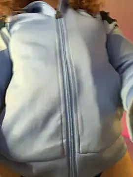 MaleiSummer's Live XXX Chat