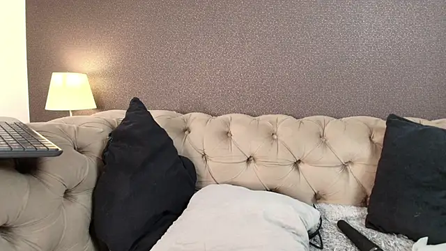 XXX chat uživo modela Megan__Honey