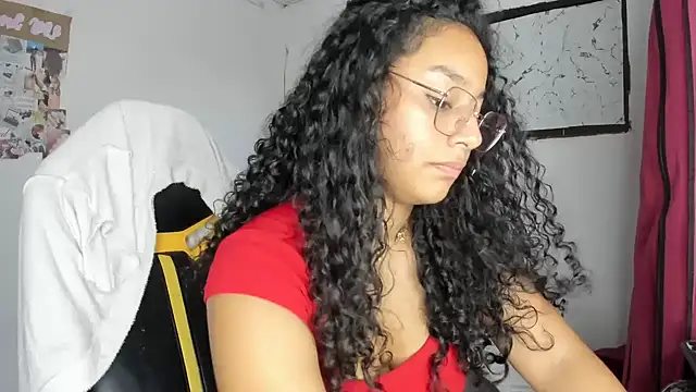 emily_stars1 即時 XXX 聊天