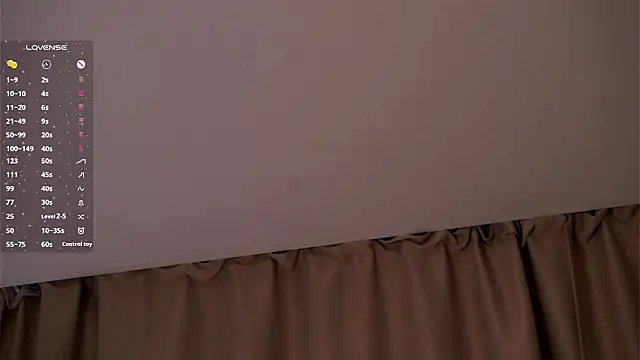 EffieHenri: онлайн-секс-чат