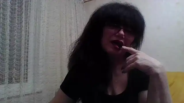 SilviaSky51 – Naživo XXX chat