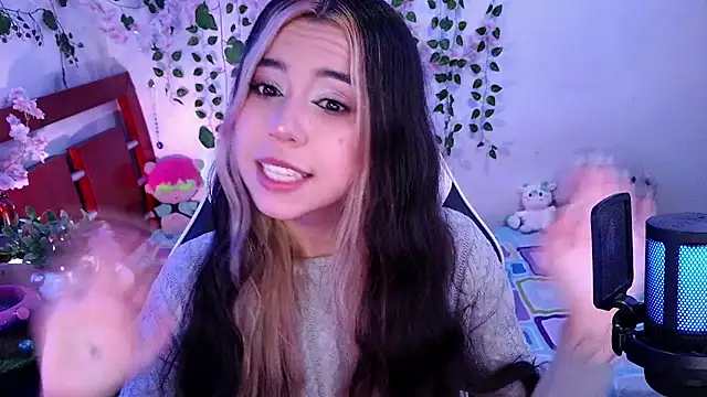 Chat +18 de Kittyuwu_ ao vivo