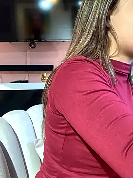 Baby_Pink_Love élő XXX-chatje