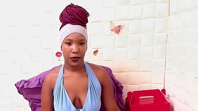 EroticSexyPrada's Live XXX Chat