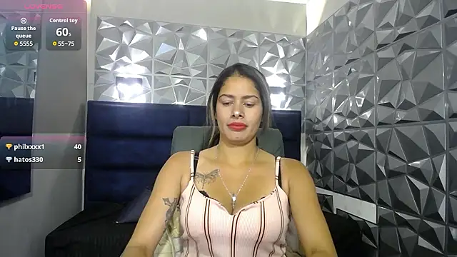 nairobi8 Live XXX-chat