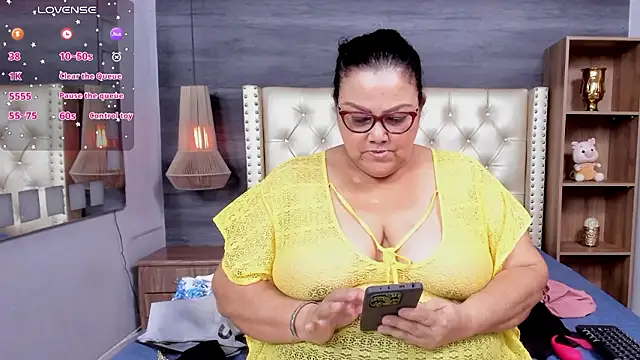 mommy_cute: онлайн-секс-чат