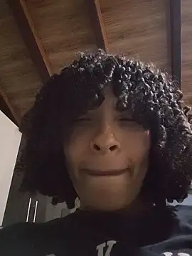 Chat +18 de DannaBerry ao vivo