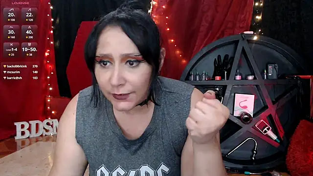 MonetKitty Chat XXX live