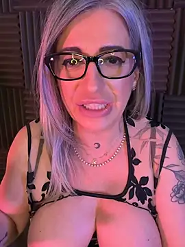 Онлайн чат XXX SexyVic_69