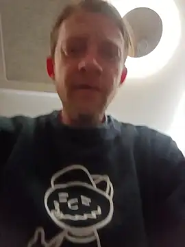 Czat XXX na żywo – Ebinator666