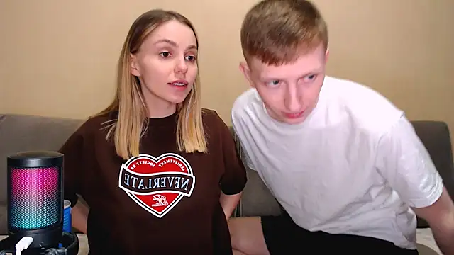 juliaanddima 即時 XXX 聊天