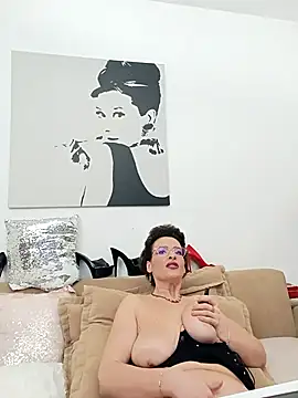 RebeccaNoble Adlı Modelin Canlı XXX Sohbeti