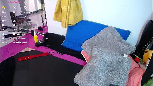 Chat +18 de Dakota_ro ao vivo