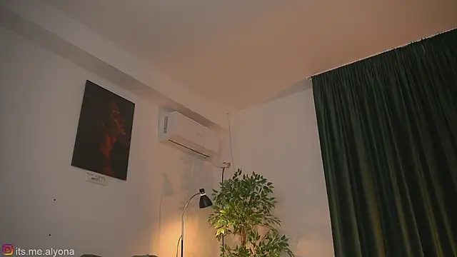 Alyonaqueen_ Obrolan Langsung XXX