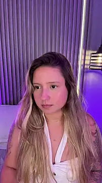 XXX chat uživo modela MiaPetit_