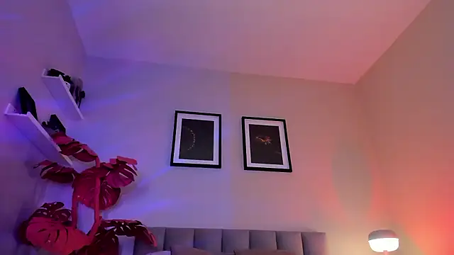 Chatroom XXX en direct de Violetta_Nur