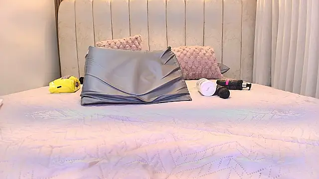 kata_hazel's Live XXX Chat