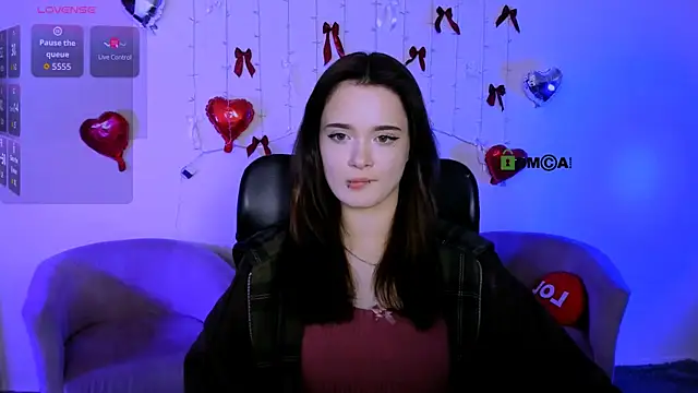 Show modela liana_kisses na web-kameri