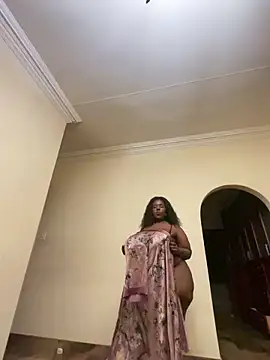 xXXSexyamazon's Live XXX Chat