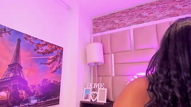 Chatroom XXX en direct de ShaniaBrownn