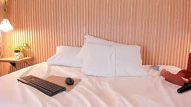 NahimiThompson: απευθείας συνομιλία ΧΧΧ