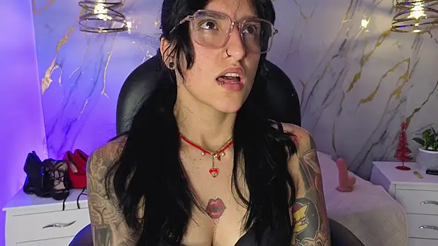 Scaarlettfox: онлайн-секс-чат