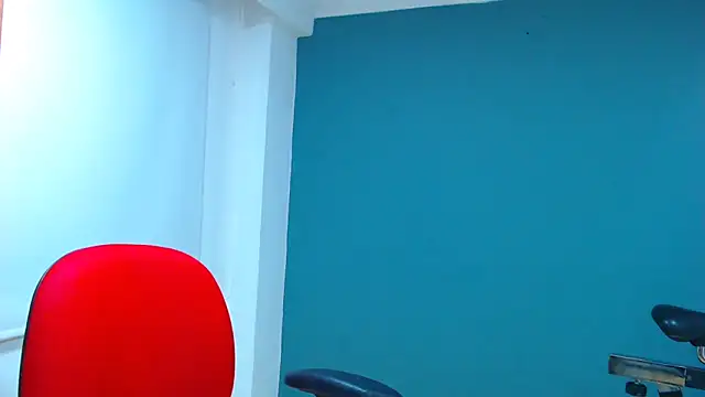 Chatroom XXX en direct de danna-_roouss