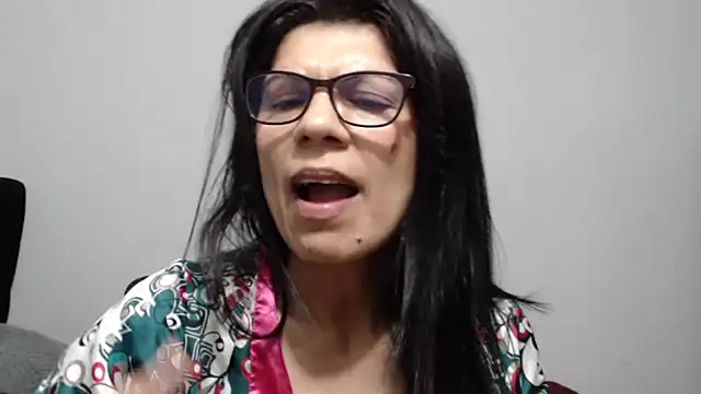 abrilsex23 Chat XXX in diretta