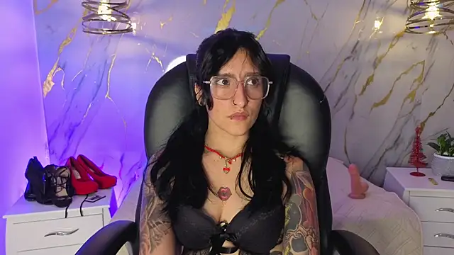 Scaarlettfox: онлайн-секс-чат