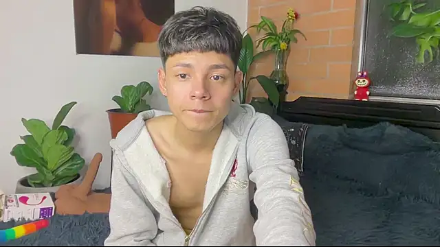 Czat XXX na żywo – Andy_Belier23