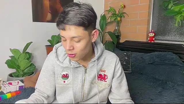 Chat XXX ao vivo de Andy_Belier23