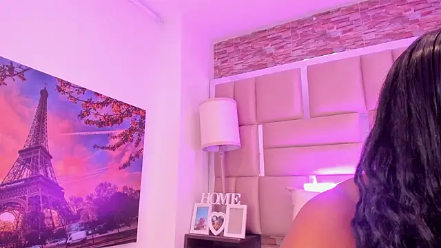 Czat XXX na żywo – ShaniaBrownn