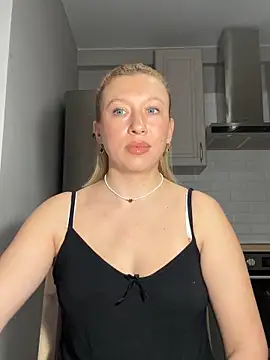 Kittie_Valentine's Live XXX Chat