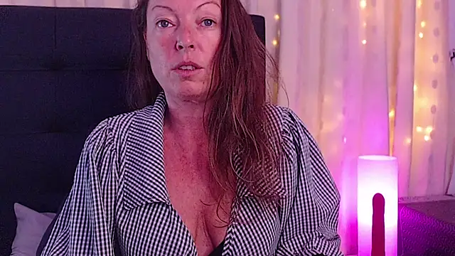 NancyNaughty élő XXX-chatje