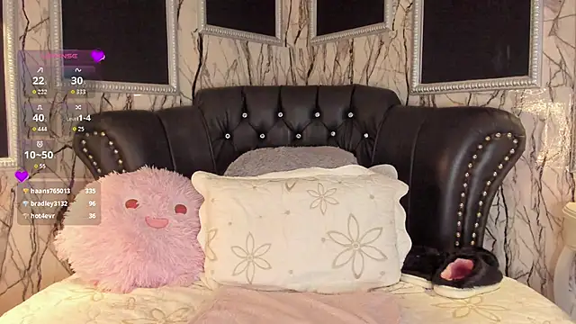 Chat XXX en directo de adelinemoretti