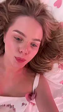 Chat +18 de SIlviaBeyt ao vivo