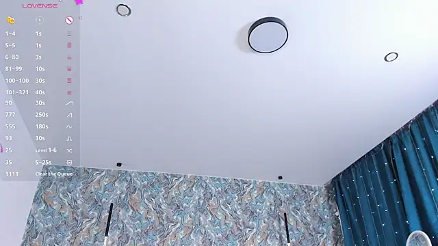 Chat XXX en directo de OdellaFrake