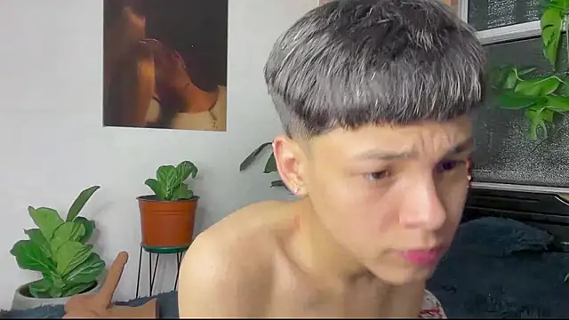 Andy_Belier23 Chat XXX in diretta